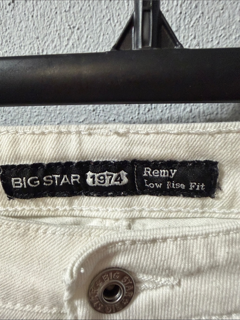 Big Star Remy Low Rise Fit White Jeans - Picture 2 of 7